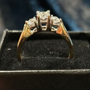 3 Diamond 14k Yellow Gold Diamond Engagement Wedding Ring Size 9
